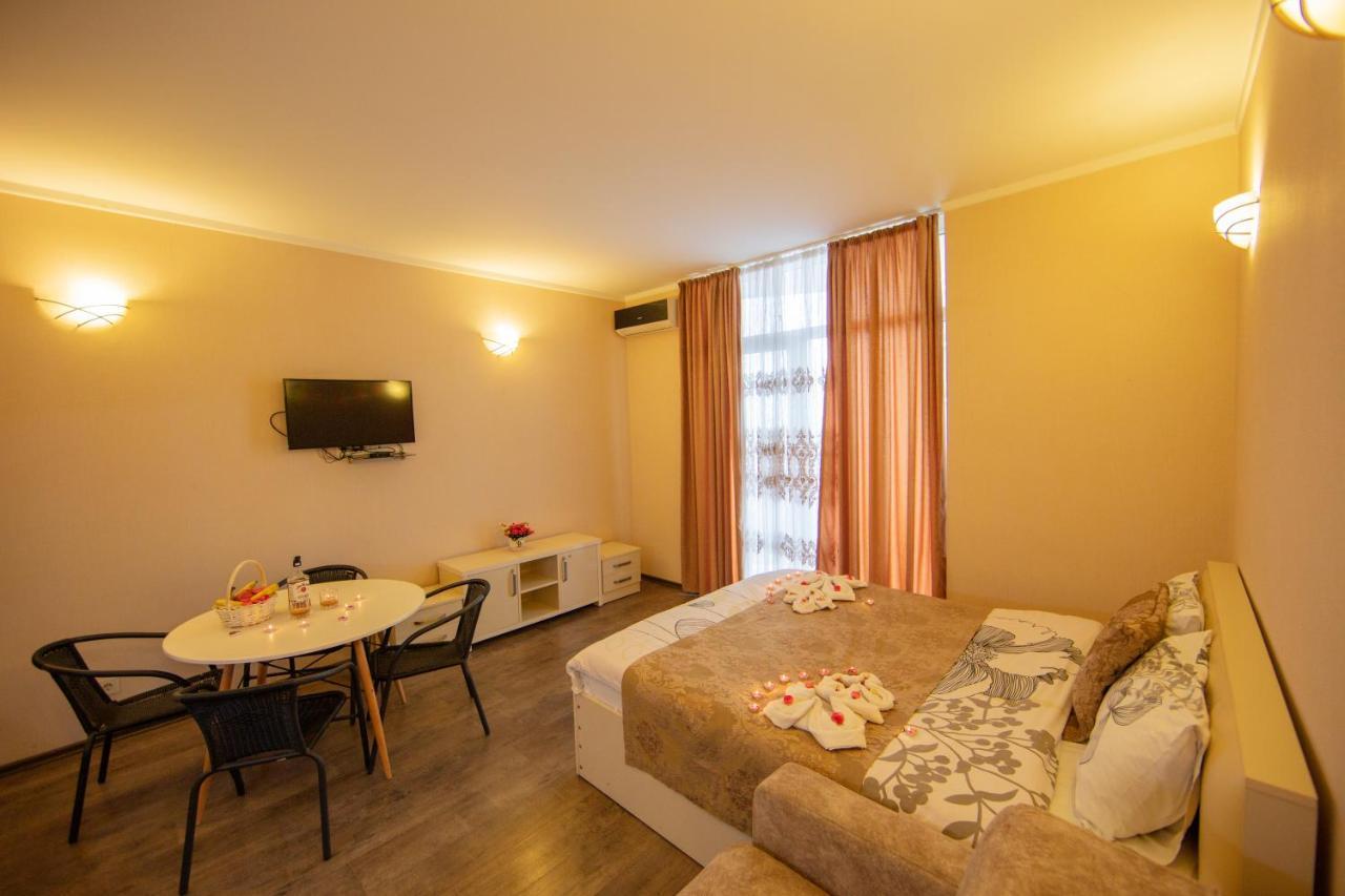 Tower Apartments Батумі Екстер'єр фото