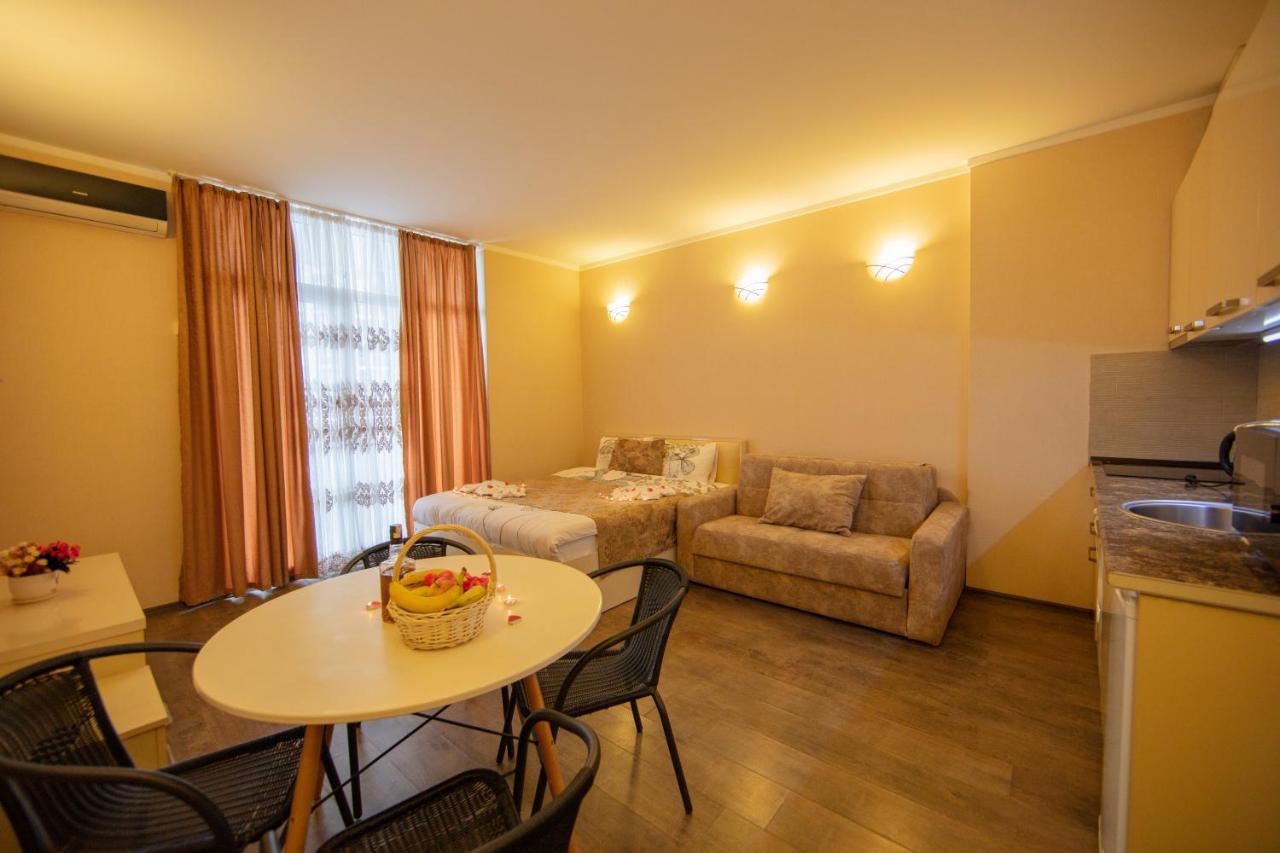 Tower Apartments Батумі Екстер'єр фото