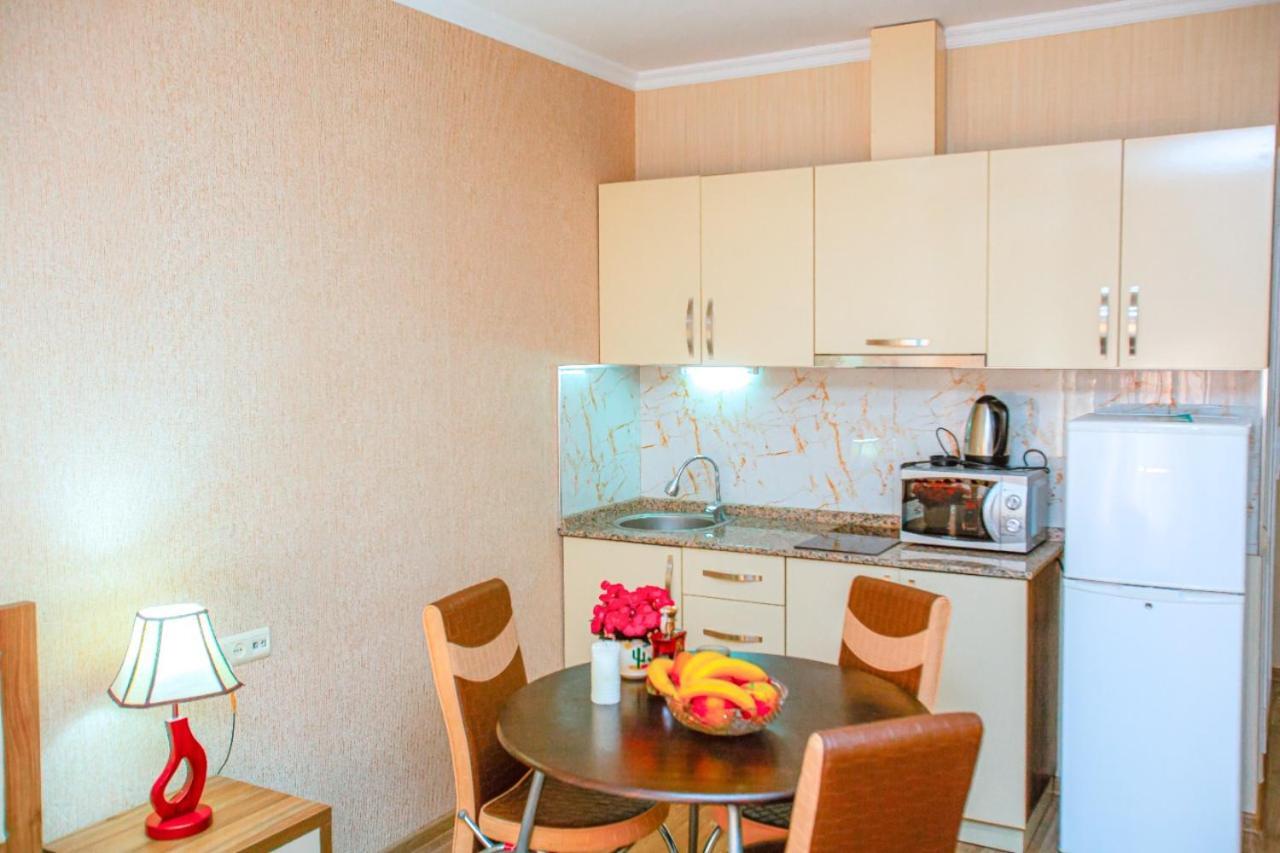 Tower Apartments Батумі Екстер'єр фото